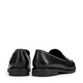 Damskie loafersy skórzane z ozdobnymi nitami czarne 99-D-959-1