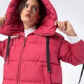 Damska kurtka oversize pikowana ze ściągaczami na rękawach zgaszony róż 97-9D-401-P