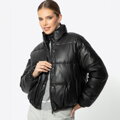 Damska kurtka typu puffer z ekoskóry czarna 95-9D-100-1