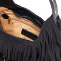Damska torebka na ramię z frędzlami czarna 102-4Y-409-1