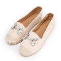 Damskie espadryle z biżuteryjną ozdobą jasny beż 100-DP-208-9