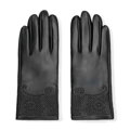 Damskie rękawiczki ze skóry naturalnej z kwiatowym wzorem czarne 39-6A-050-1