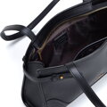 Elegancka bagietka damska ze skóry naturalnej czarna 103-4E-610-1