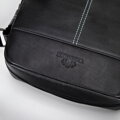 Kožená crossbody taška s dekoratívnym prešívaním čierna 100-4U-808-1
