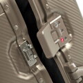 Mała walizka z aluminium na kółkach złota 56-3H-101-86M
