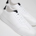 Męskie sneakersy z ekoskóry klasyczne białe 99-M-713-0