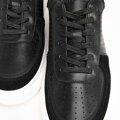 Męskie sneakersy ze skóry z perforacjami czarne 99-M-711-1