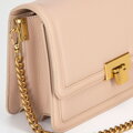 Kožená crossbody kabelka s retiazkou, béžová 100-4E-206-9
