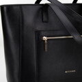 Kožená shopper kabelka s vreckami vpredu, čierna so zlatým logom 100-4E-620-1G
