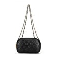 Dámska kožená crossbody na retiazke čierna 99-4E-305-1