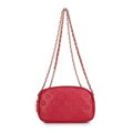 Dámska kožená crossbody na retiazke malinová 99-4E-305-33