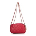 Dámska kožená crossbody na retiazke malinová 99-4E-305-33