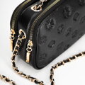 Dámska kožená crossbody na retiazke čierna 99-4E-305-1