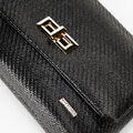 Dámska zapletená crossbody kabelka na retiazke, čierna 100-4Y-414-1