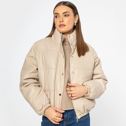 Damska kurtka typu puffer z ekoskóry jasny beż 95-9D-100-9