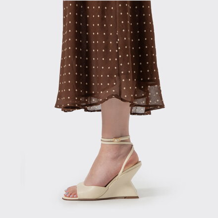 Damskie sandały na koturnie z ekoskóry kremowe 100-DP-602-0