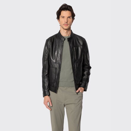 Męska kurtka ze skóry owczej z prostokątnymi kieszeniami czarna 100-09-810-1