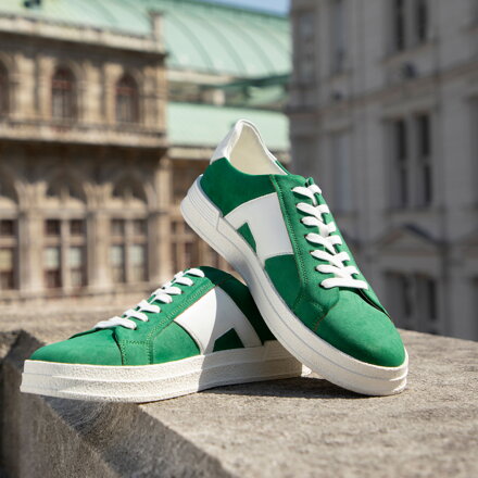 Męskie sneakersy z kontrastową podeszwą zielone 99-M-712-Z