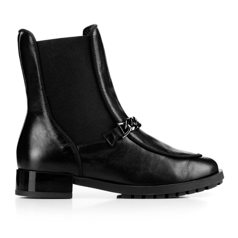 Botki skórzane z gumkami po bokach i łańcuszkiem czarne 93-D-801-1