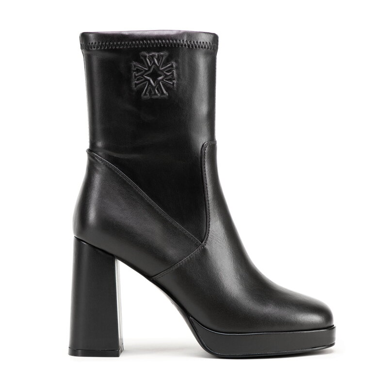 Damskie botki na wysokim słupku z monogramem czarne 99-D-512-1 Damskie botki na wysokim słupku z monogramem czarne 99-D-512-1