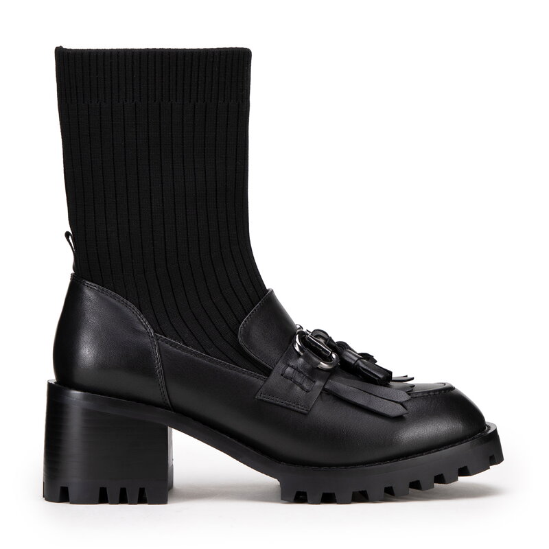 Dámske kožené chelsea čižmy s prackou čierne 99-D-964-1