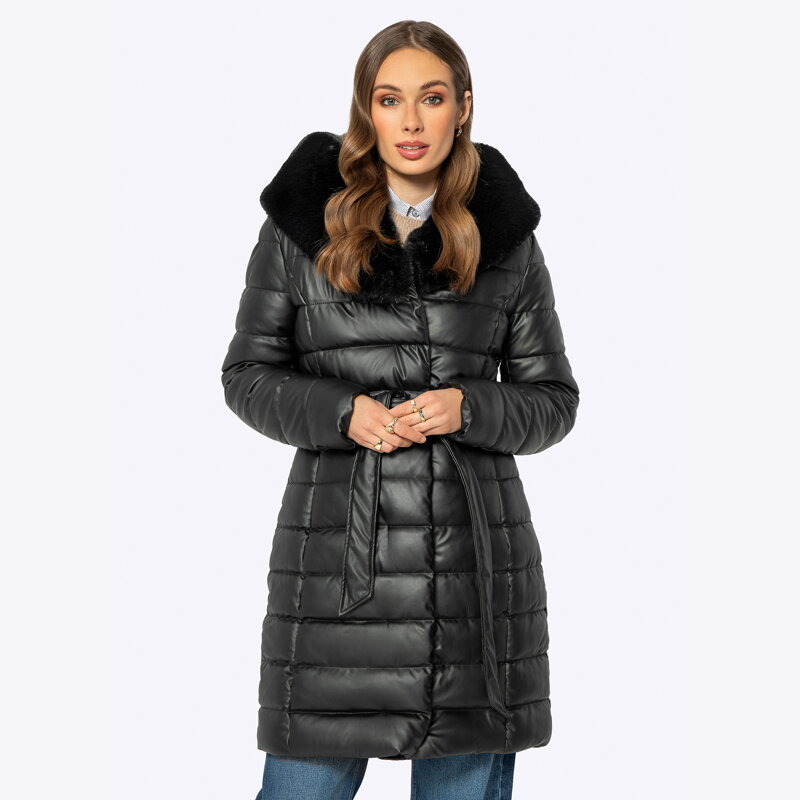 Damska kurtka z ekoskóry pikowana długa czarna 99-9D-100-1