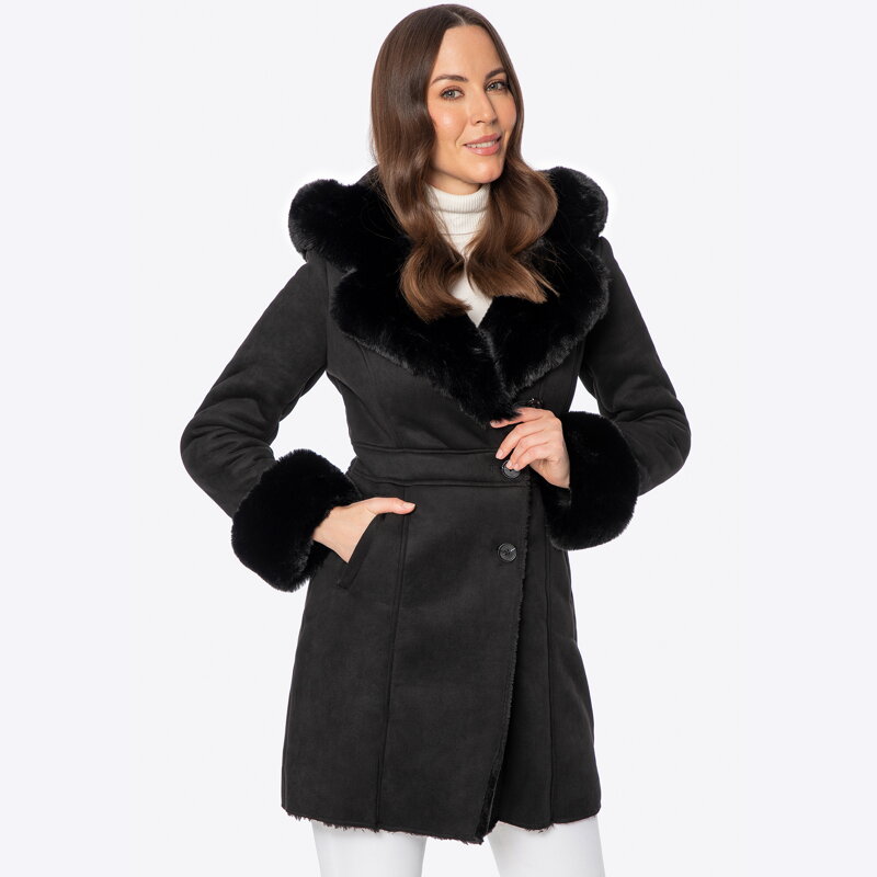 Damski płaszcz - futerko z kapturem czarny 101-9W-300-1