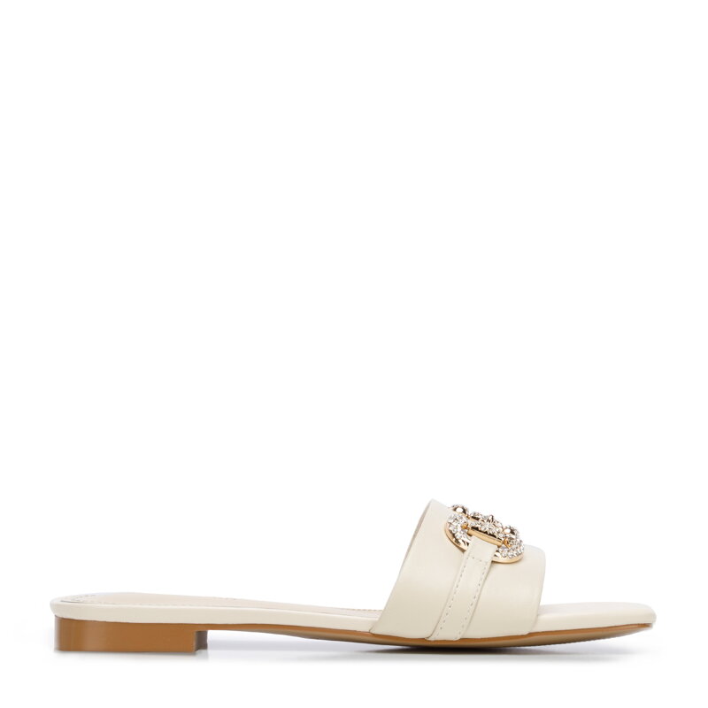 Damskie klapki skórzane z połyskującą klamrą kremowe 96-D-511-0