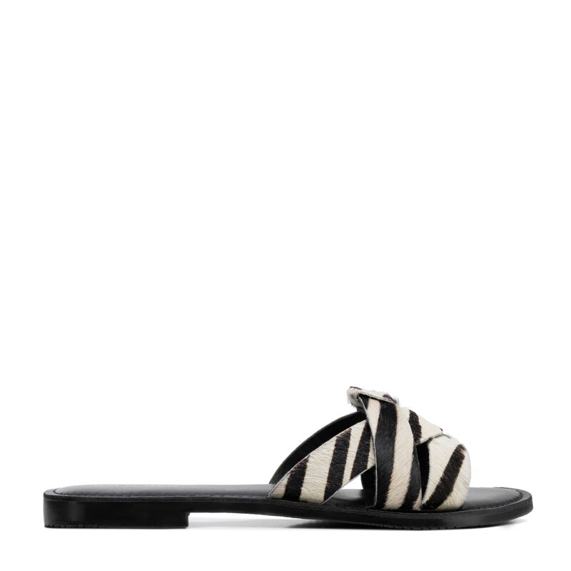 Damskie klapki ze skóry w zwierzęcy wzór czarno - beżowe 100-D-701-1