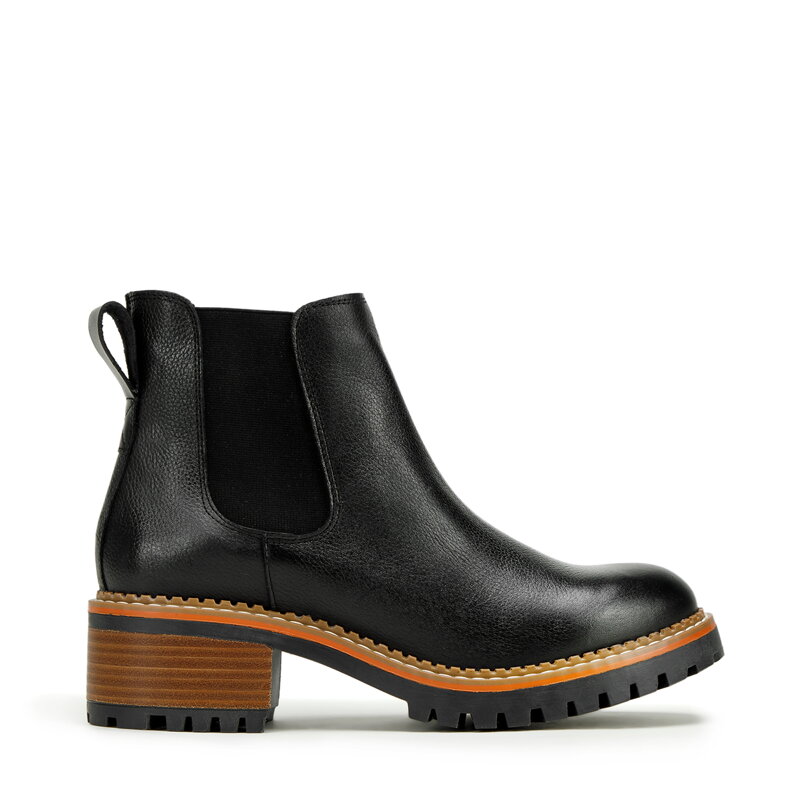 Sztyblety skórzane na żłobionej podeszwie czarne 99-D-301-1