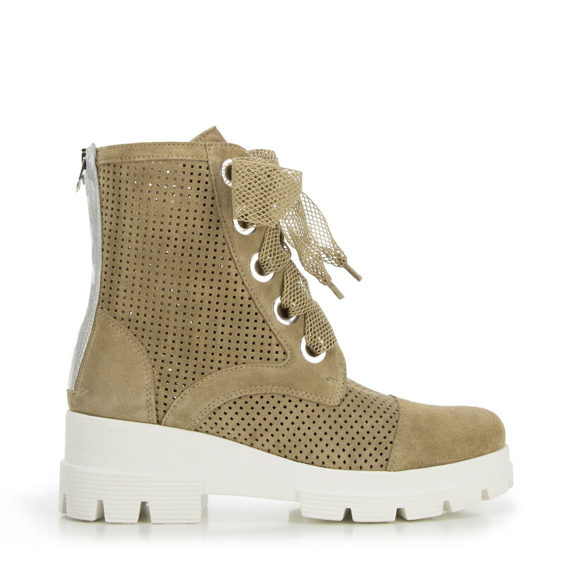 Damskie trapery z ażurowego zamszu zielone 94-D-812-Z