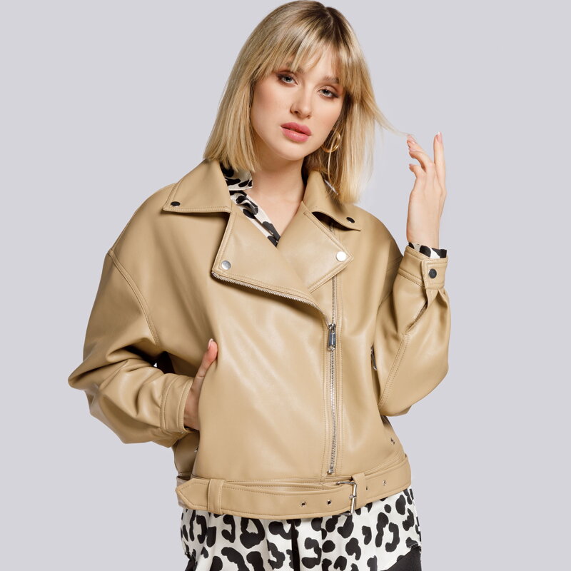 Damska ramoneska oversize z paskiem beżowa 94-9P-100-9