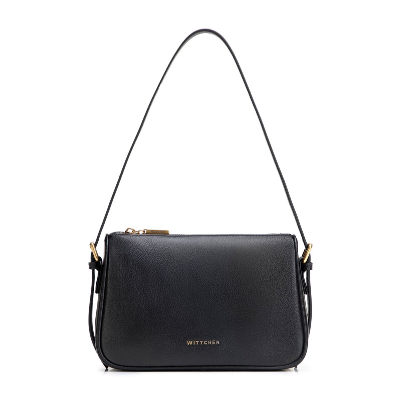 Listonoszka ze skóry naturalnej z regulowanym paskiem czarna 102-4E-618-1