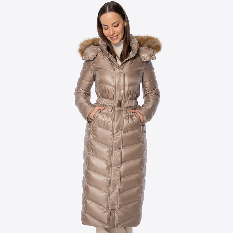 Pikowany damski płaszcz z naturalnym puchem beżowy 101-9D-202-9