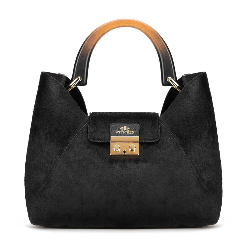 Skórzana shopperka z włosiem czarna 102-4E-003-1